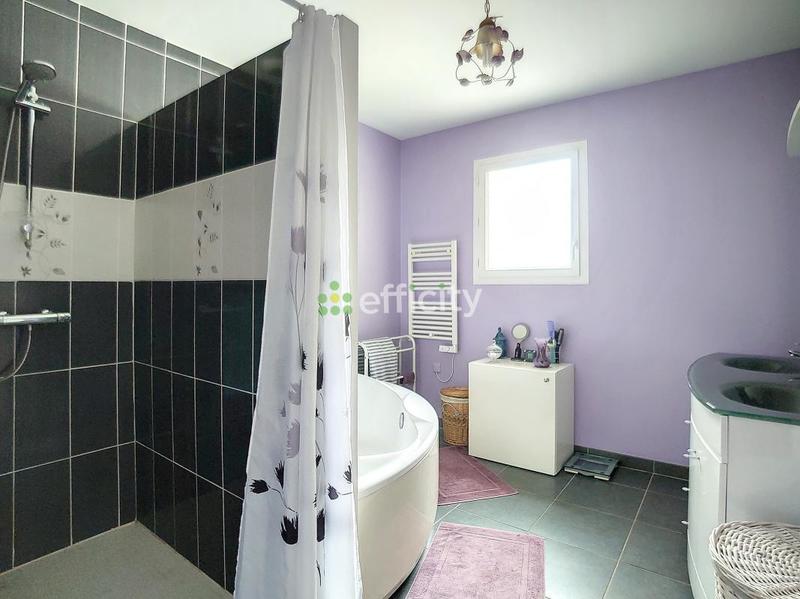 Maison - 332 m² - 24 pièces