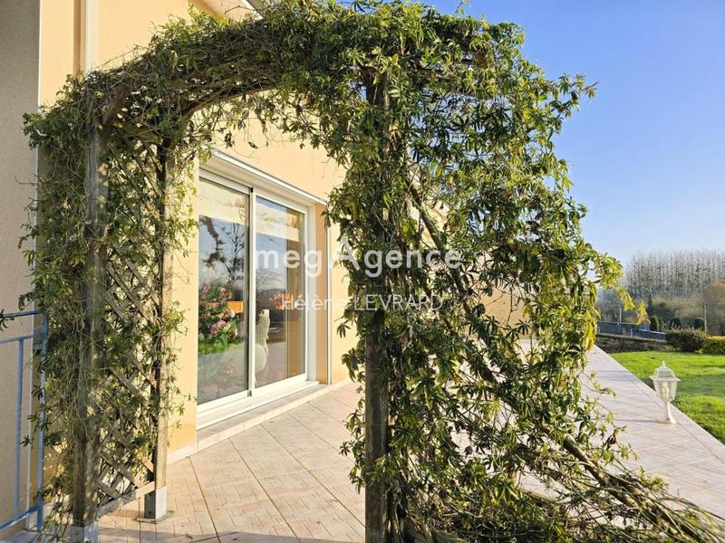 Pavillon - 148 m² - 8 pièces