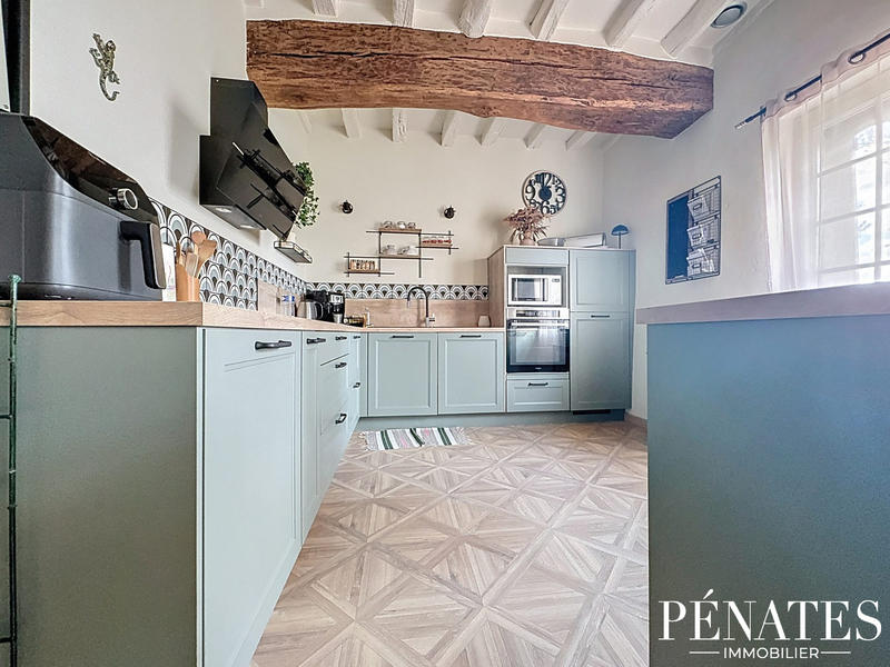 Maison traditionnelle - 295 m² - 6 pièces