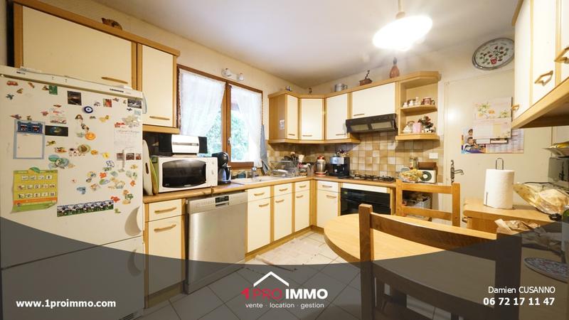 Maison - 99 m² - 5 pièces