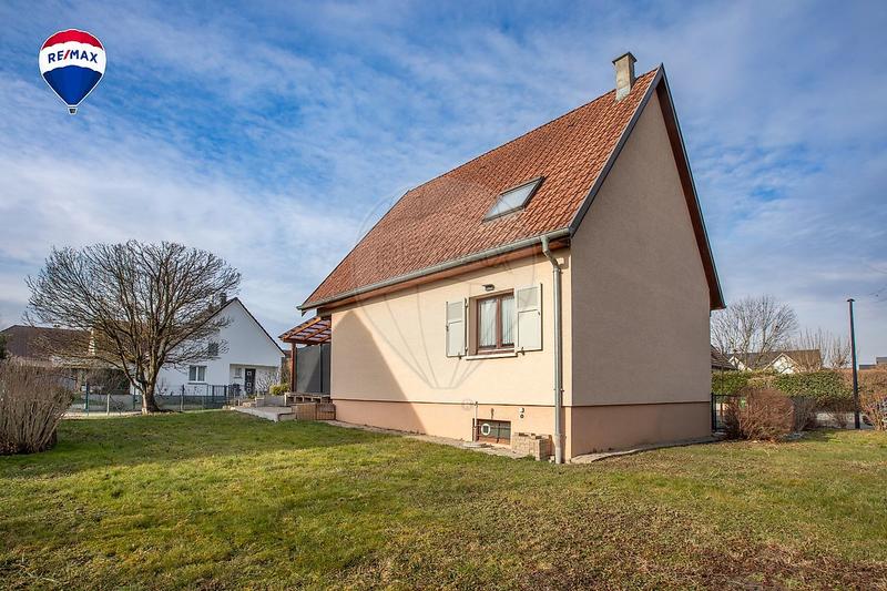 Maison - 99 m² - 5 pièces