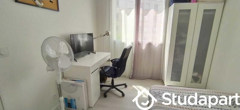 Chambre - 9 m² - 1 pièce