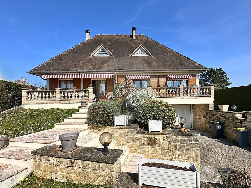 Maison - 145 m² - 7 pièces