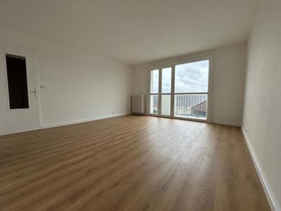Appartement - 70 m² - 4 pièces