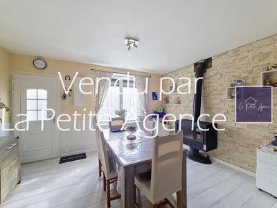 Maison - 99 m² - 5 pièces
