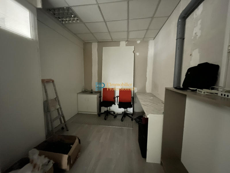 Local commercial - 104 m² - 3 pièces