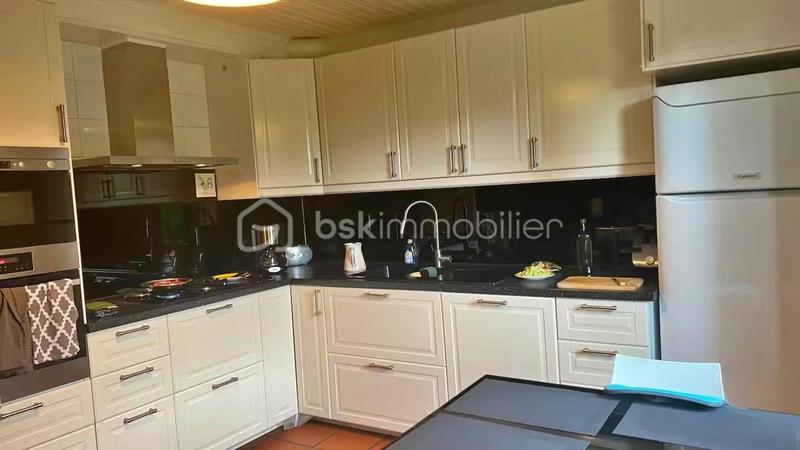 Maison - 138 m² - 6 pièces