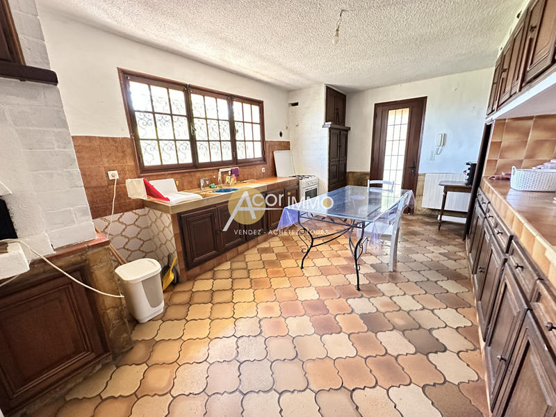 Maison - 200 m² - 7 pièces