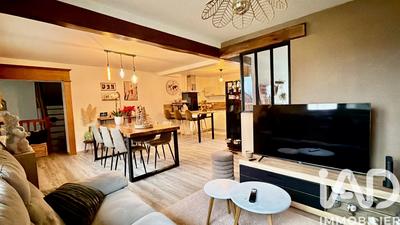 Maison - 95 m² - 5 pièces