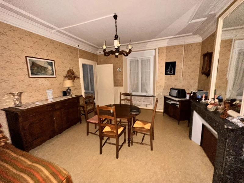 Maison - 400 m² - 12 pièces