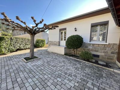 Villa - 115 m² - 9 pièces