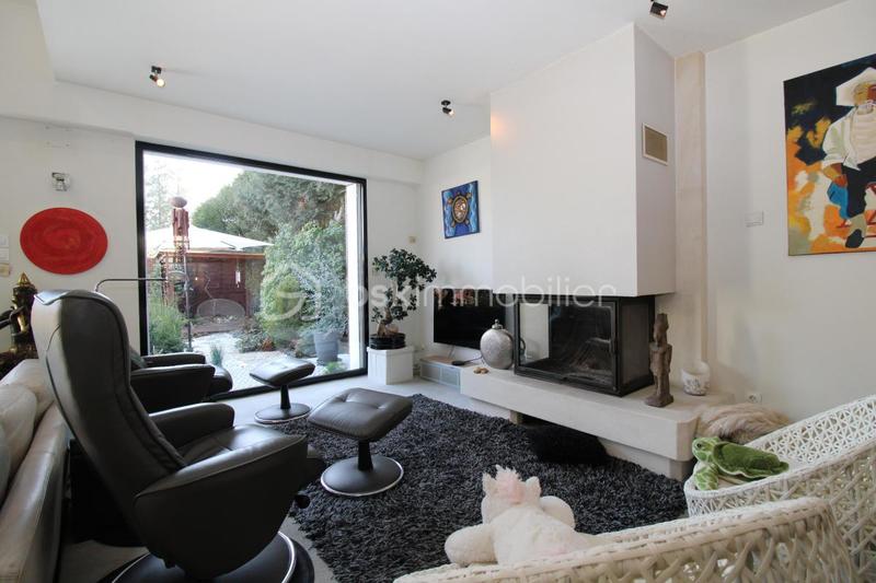 Maison - 205 m² - 7 pièces