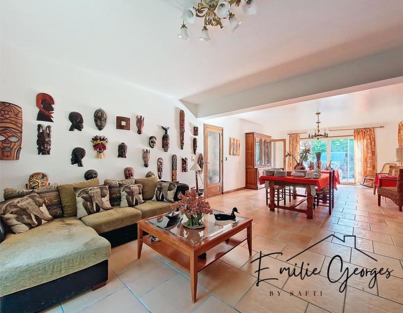 Maison - 345 m² - 7 pièces