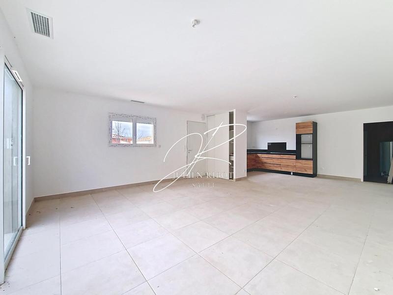 Maison - 96 m² - 4 pièces