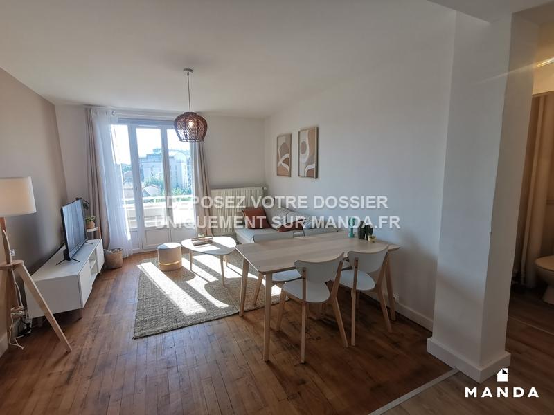 Chambre - 10 m² - 4 pièces