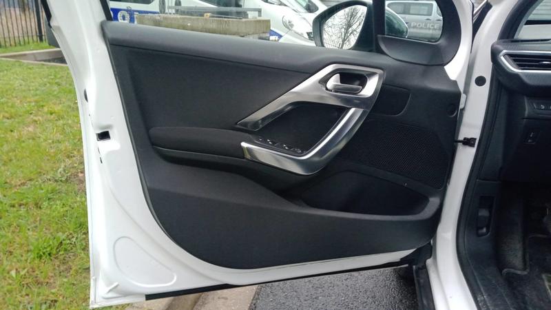 Peugeot 2008 1.6 VTi 120 Allure