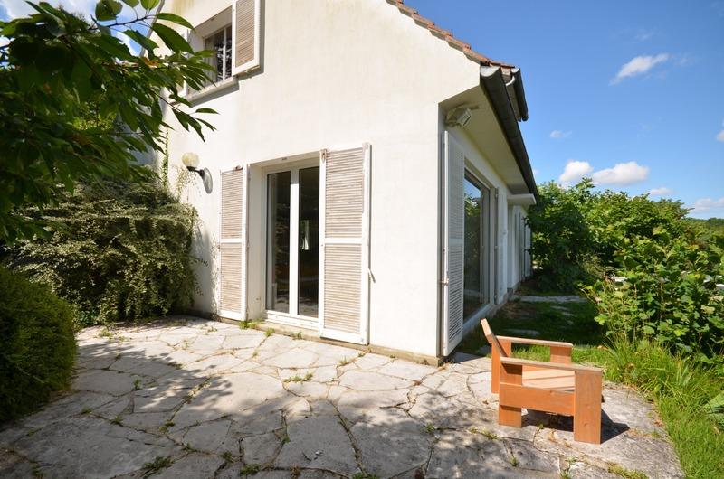 Maison - 167 m² - 6 pièces