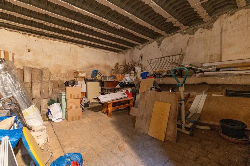 Maison - 234 m² - 8 pièces