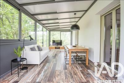 Maison - 182 m² - 9 pièces