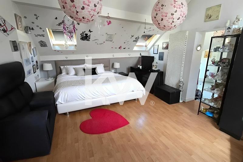 Maison - 186 m² - 6 pièces