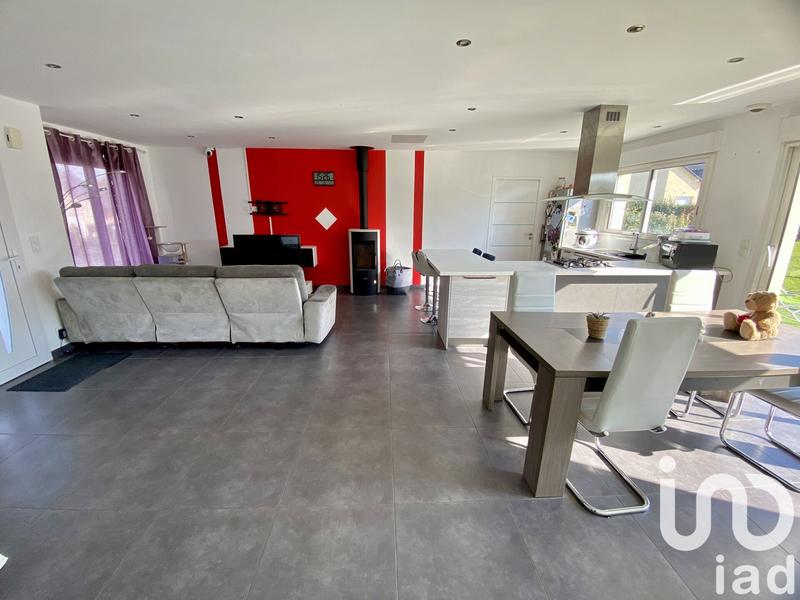 Maison - 98 m² - 5 pièces