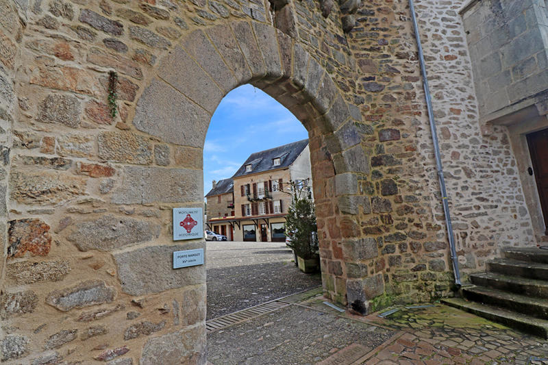 Maison - 193 m² - 10 pièces