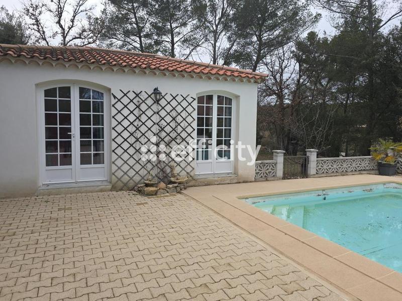 Villa - 160 m² - 6 pièces