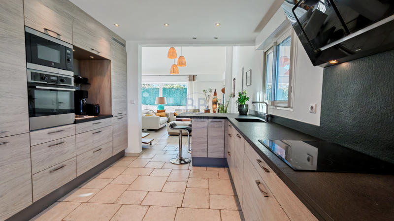 Villa - 153 m² - 5 pièces