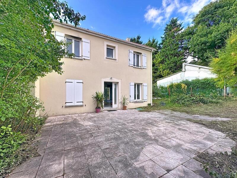 Maison - 114 m² - 6 pièces