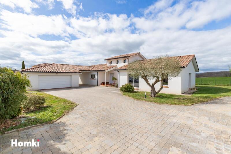 Maison - 206 m² - 5 pièces