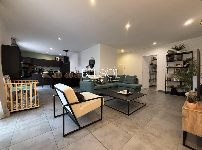 Appartement - 81 m² - 3 pièces