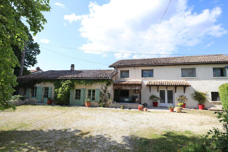 Maison - 218 m² - 8 pièces