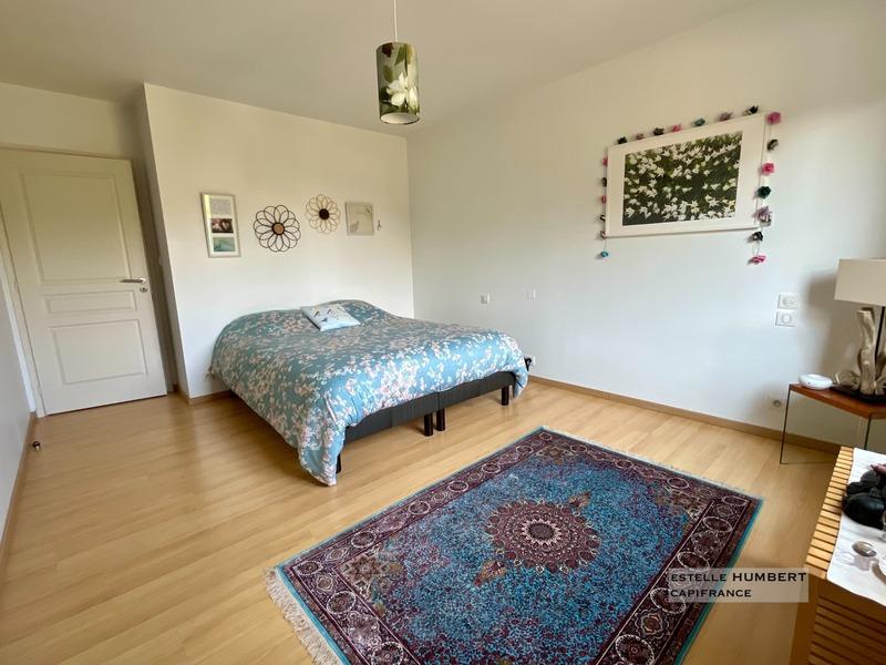 Maison - 223 m² - 8 pièces