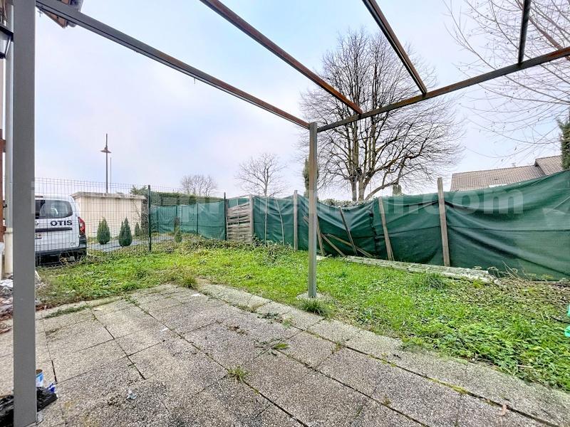 Maison jumelée - 90 m² - 5 pièces