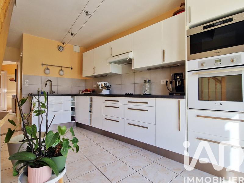 Maison - 93 m² - 4 pièces