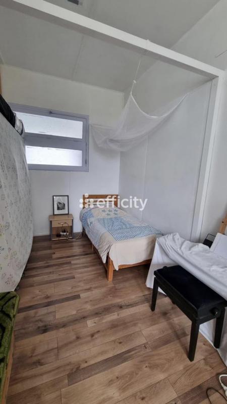 Maison - 205 m² - 8 pièces