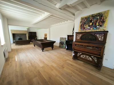 Demeure - 424 m² - 11 pièces