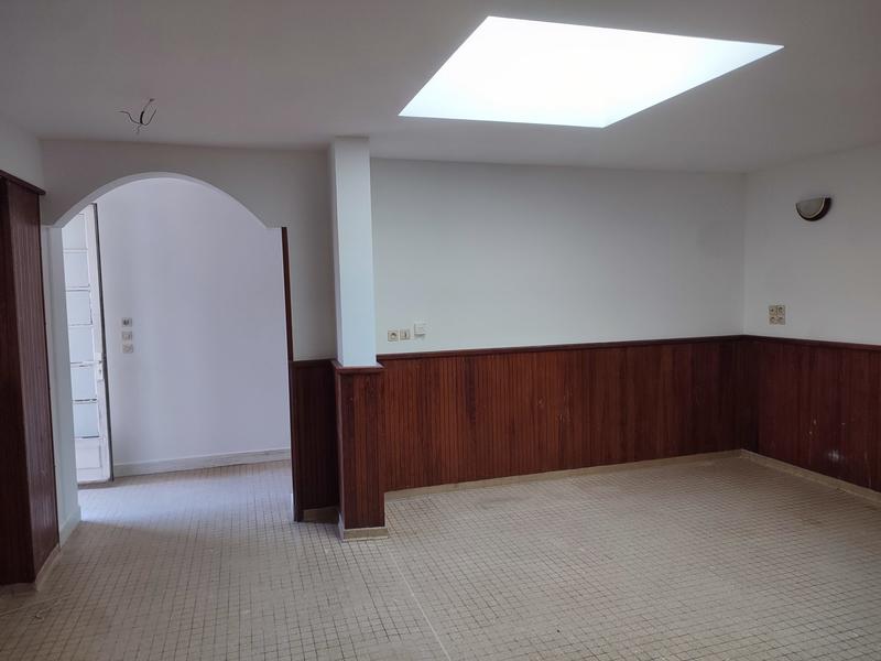 Maison - 217 m² - 9 pièces