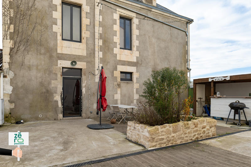 Maison - 155 m² - 9 pièces