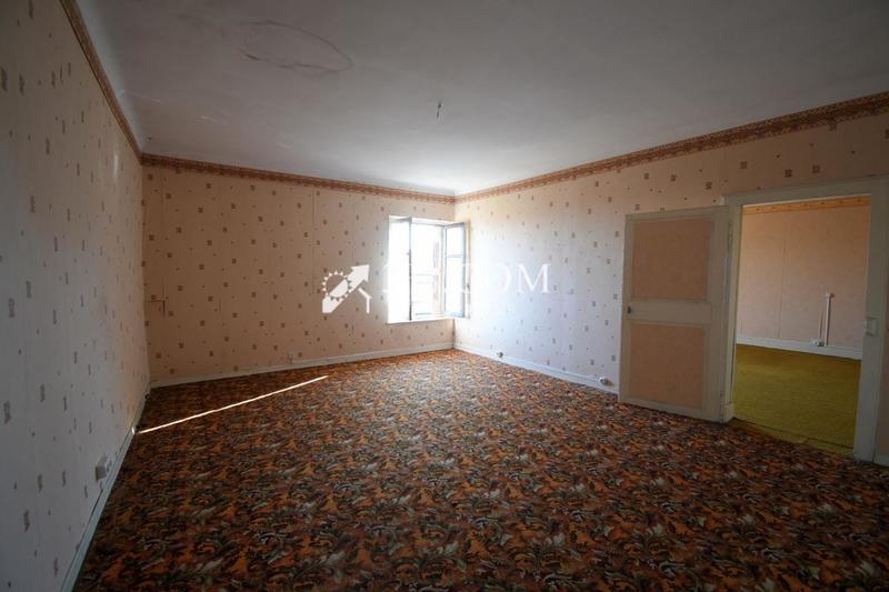 Maison de village - 105 m² - 6 pièces