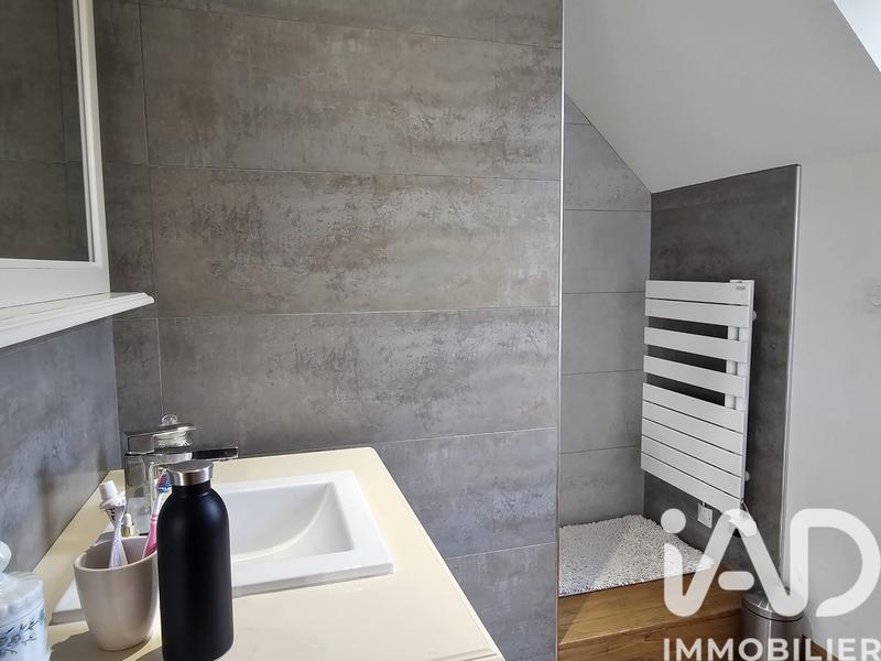 Maison - 247 m² - 5 pièces