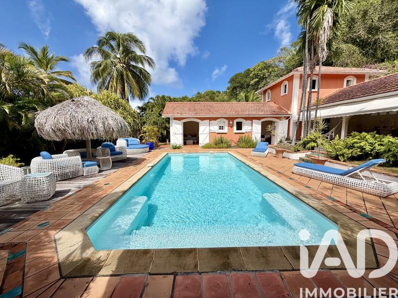 Maison - 138 m² - 5 pièces