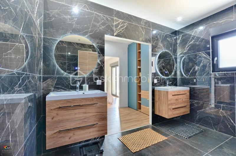 Maison - 150 m² - 6 pièces