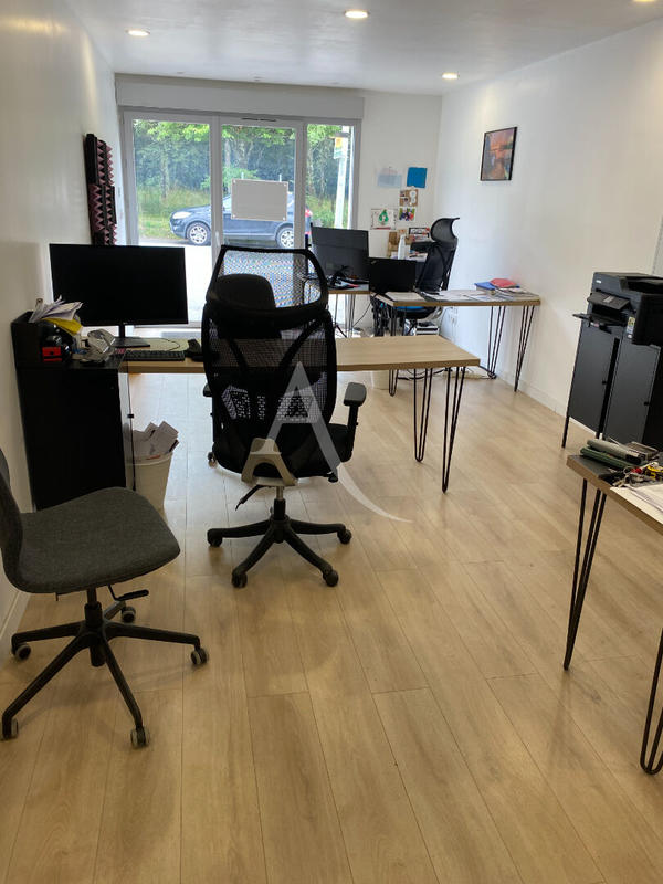 Local commercial - 25 m² - 1 pièce