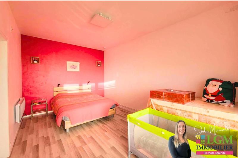 Propriété - 261 m² - 7 pièces