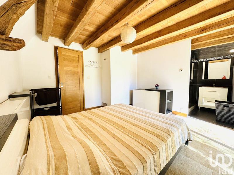 Maison - 200 m² - 6 pièces