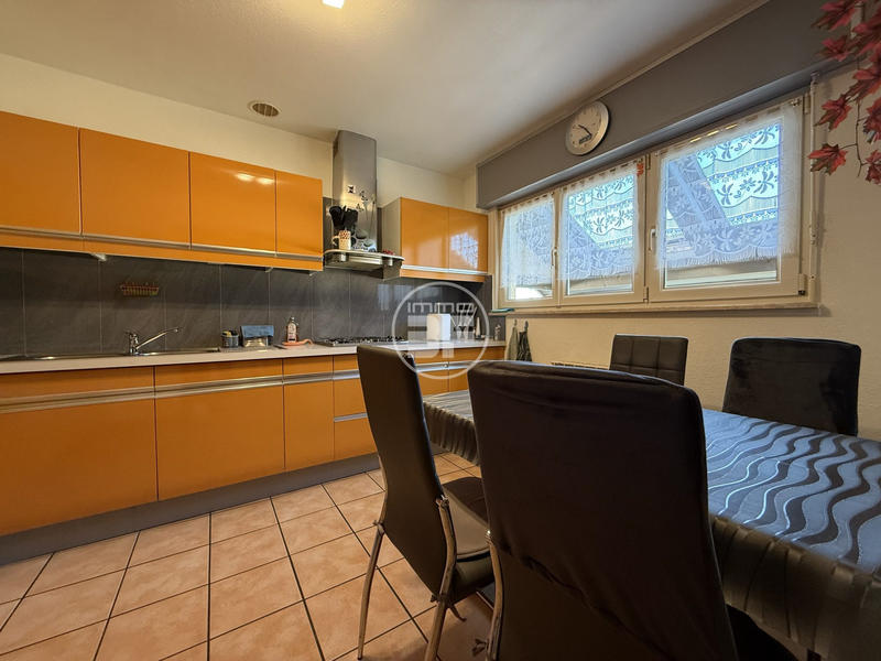 Maison - 96 m² - 5 pièces