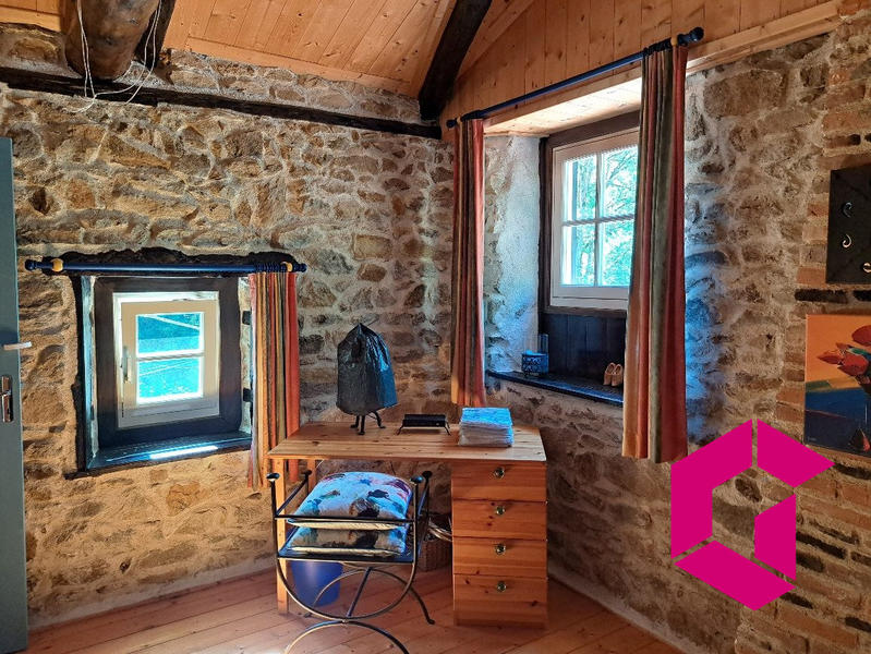 Maison - 283 m² - 15 pièces