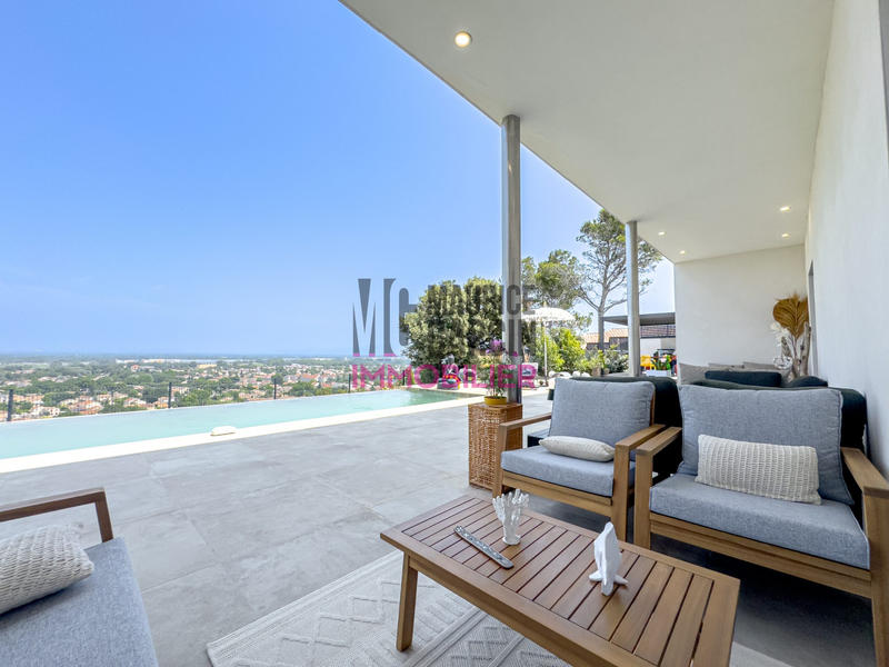 Maison - 205 m² - 5 pièces