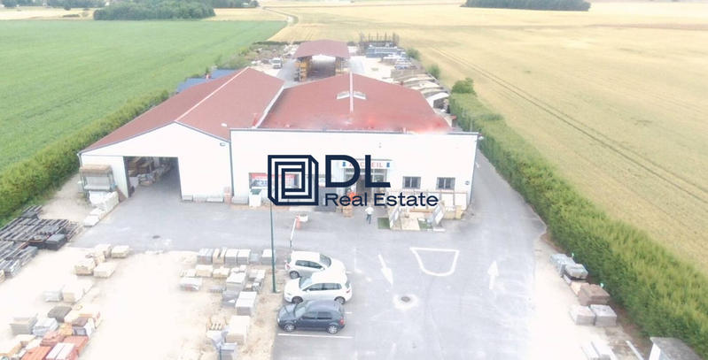 Entrepôt - 1 350 m² - 4 pièces